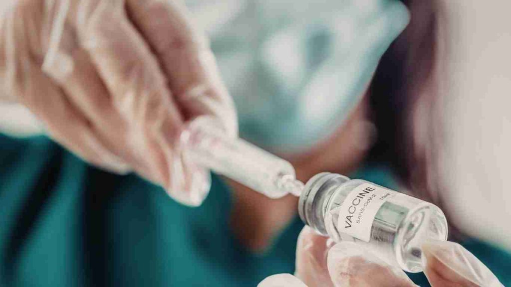 Universal Nasal Spray Vaccine Could Protect Against Coughs, Colds, Flu and Lung Infections